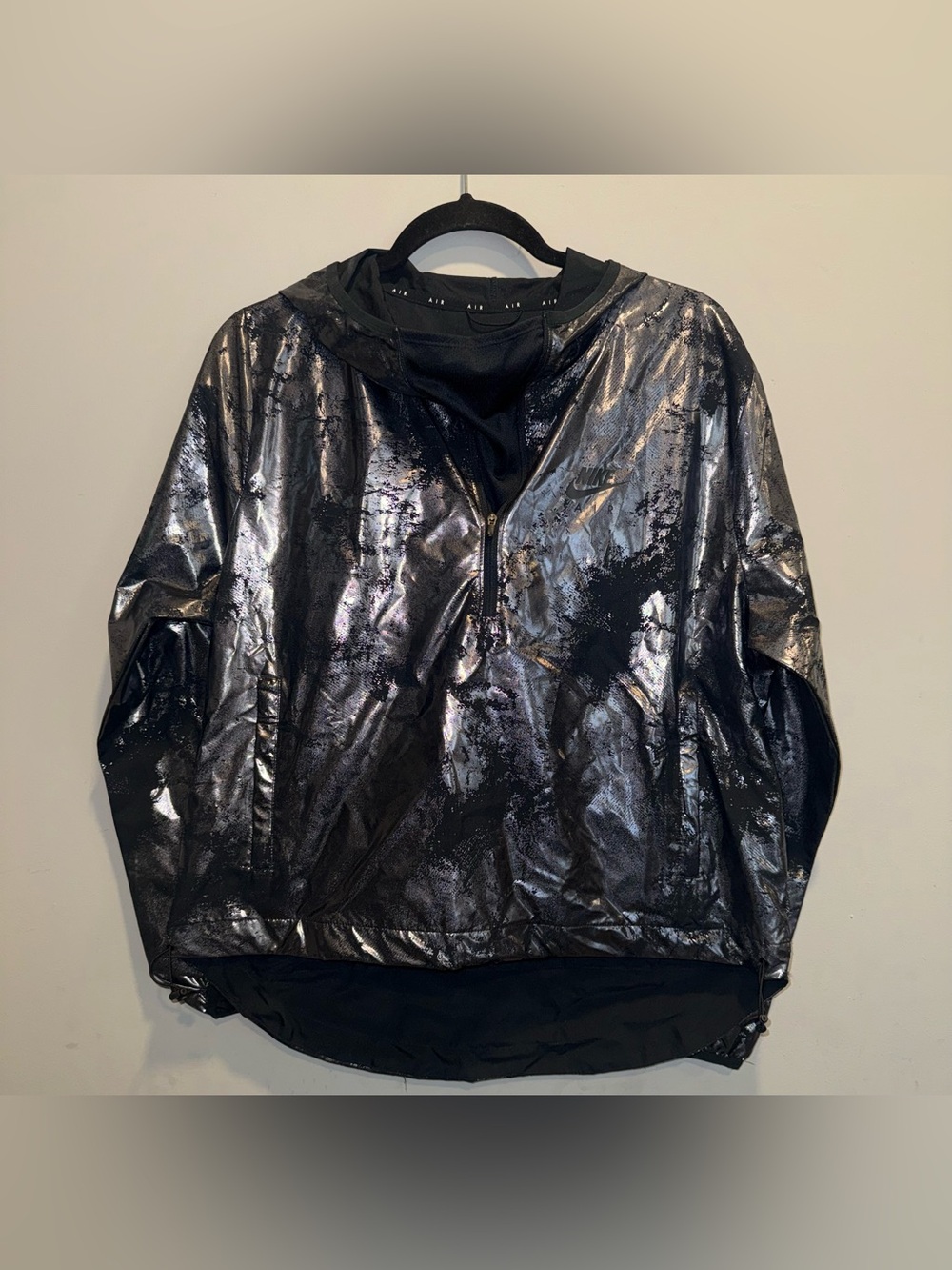 Nike Air Women's Allover Foil Print Running Jacket Windbreaker Silver
